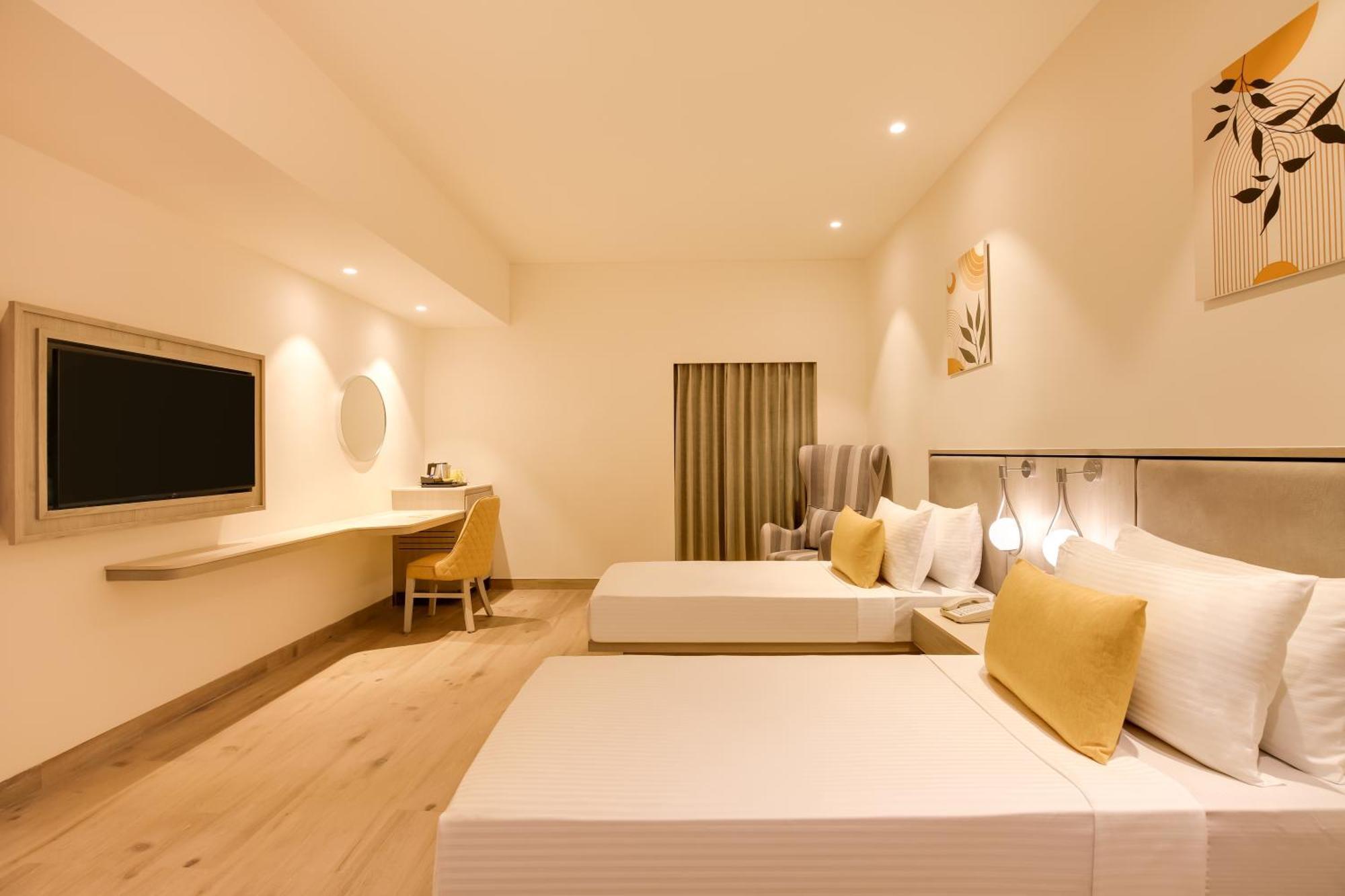 Lemon Tree Hotel, Jamnagar Jāmnagar Exteriör bild